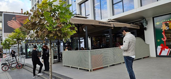Starbucks Kızıltoprak