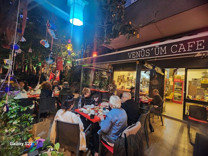 Venüs'üm Cafe Garden