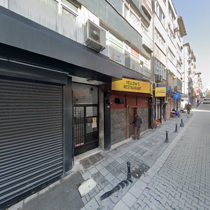 Yellow's Pub & Bar