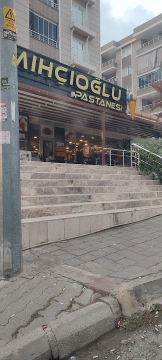 Kadirli Mıhçıoğlu Pastanesi