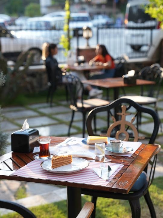 Pembe Köşk Cafe & Restaurant