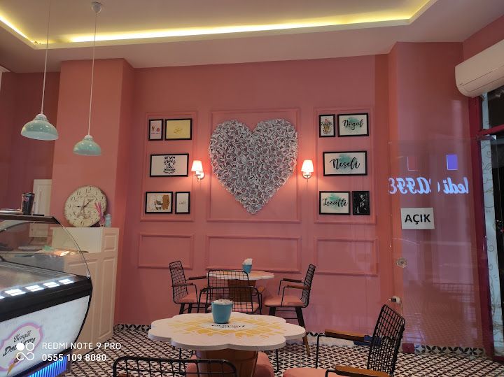 Ütopya Kafe
