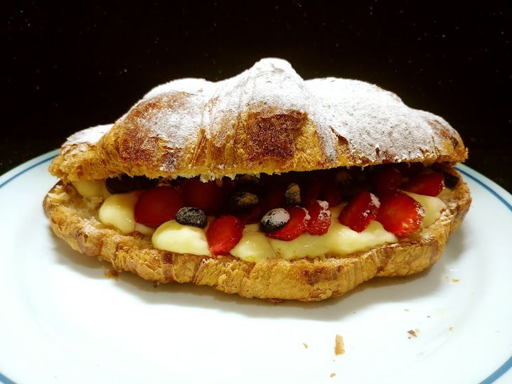 Dianka's Croissants 4.Levent