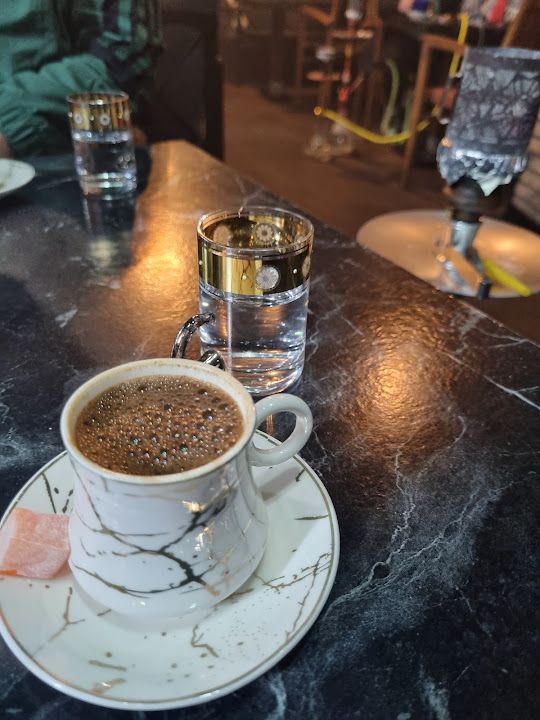 Holiday Shisha & Cafe