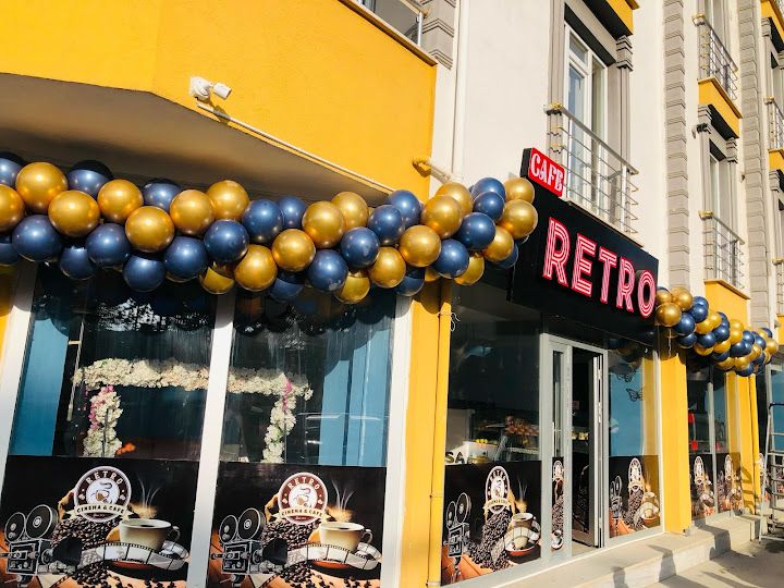 Cafe Retro