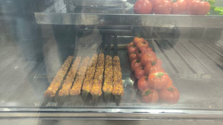 Azra Büfe Tekel Bayii Kebap Döner Salonu