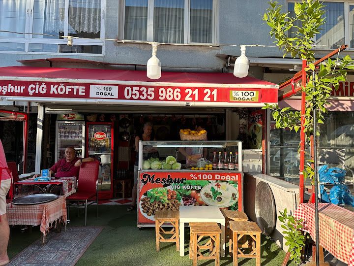 Meşhur Çiğ Köfte Oktay Usta
