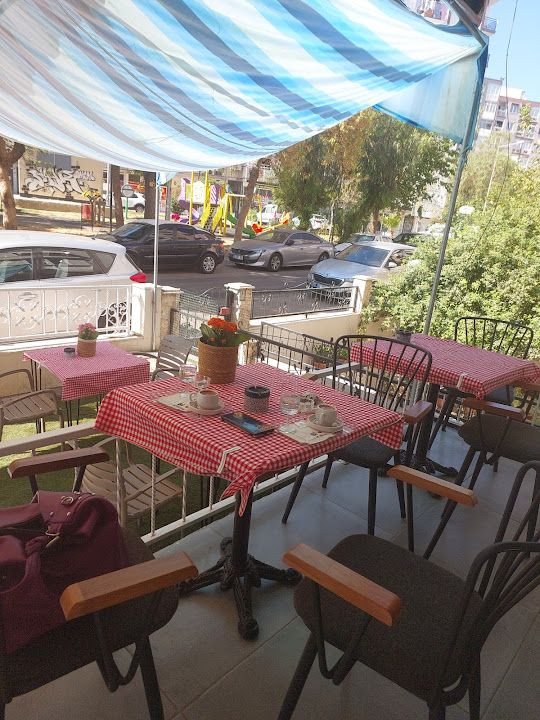 Nana Cafe