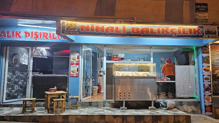 Ninali Balıkçılık.ekmek. Arası Hamsi Balık Ekmek Izgara Balık Çeşitleri Lezzet Durağı Ninali Balıkçılık Ta