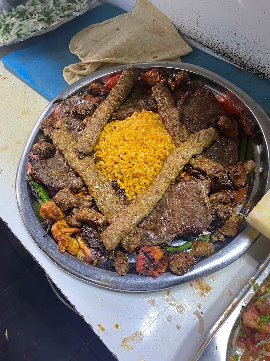 Öz Çamlık Ali Usta Kebap Ve Sandviç Salonu