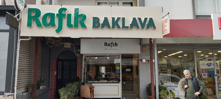 Rafık Baklava