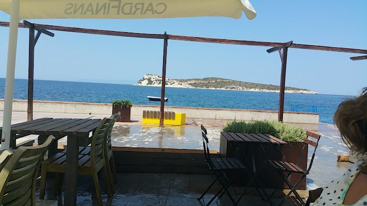 Karaburun cafe