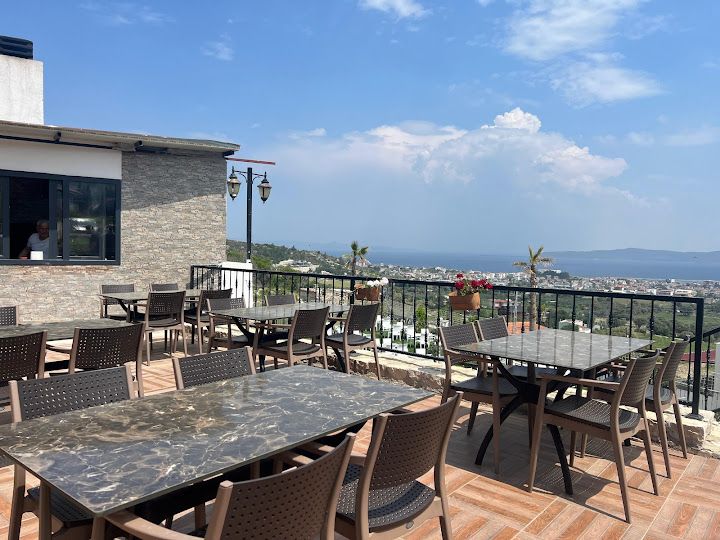 Kulüp Teras- Altın Tabak Mordoğan