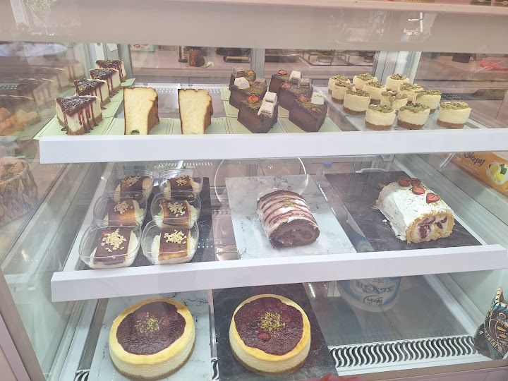 Peluze Patisserie
