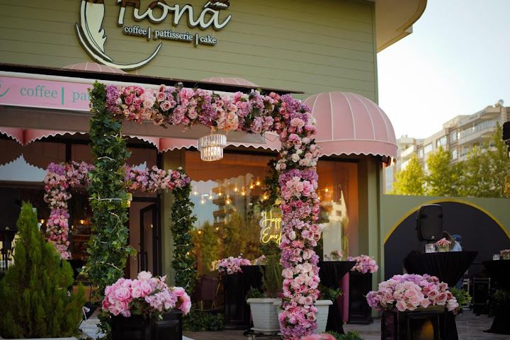 Fiona Cafe