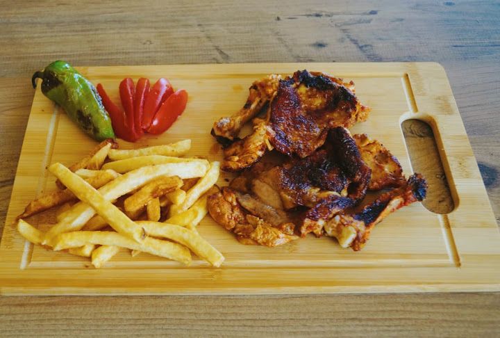 Anne Eli Cafe Izgara Gizli Bahçe