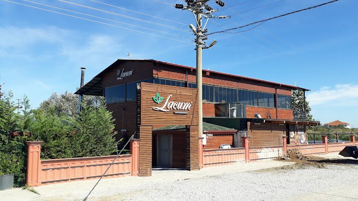 Lacum Cafe & Restaurant
