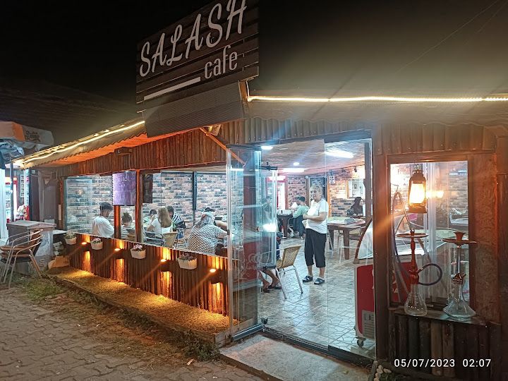 Salash Cafe
