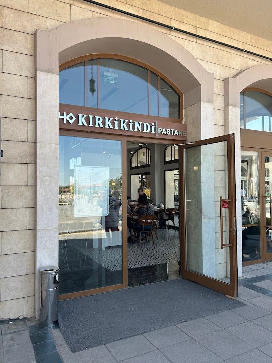 Kırkikindi Pastane Türbe Önü