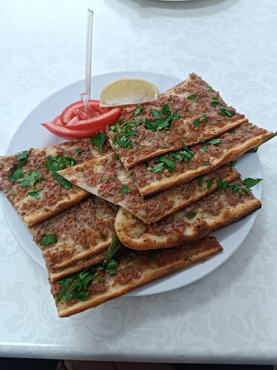Özburcu Etliekmek Fırını
