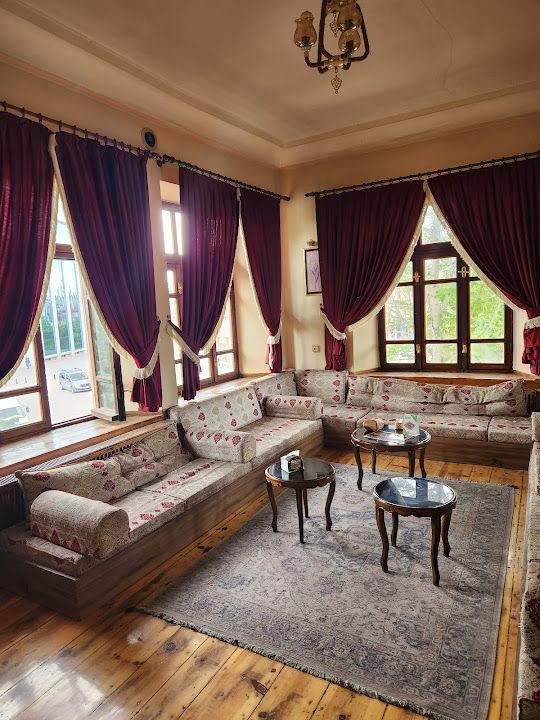TARİHİ TAŞ KONAK CAFE NARGİLE