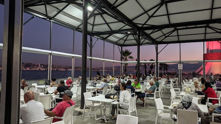 Anıt Çay Bahçesi