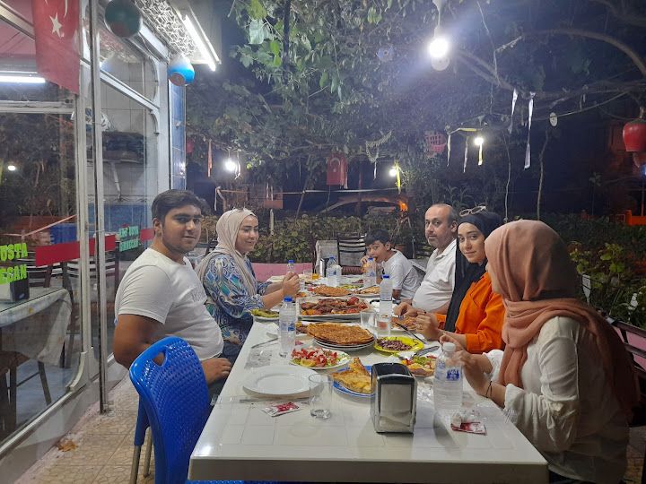 Arif Usta Girnecan Pide Salonu