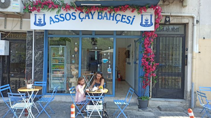 Assos çay bahçesi