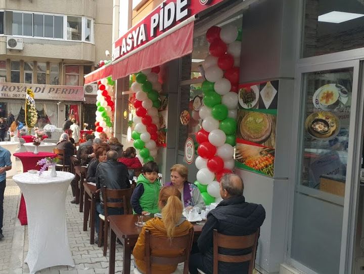 Asya pide