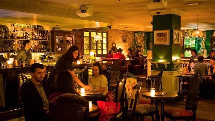 Barcelona bistro lounge