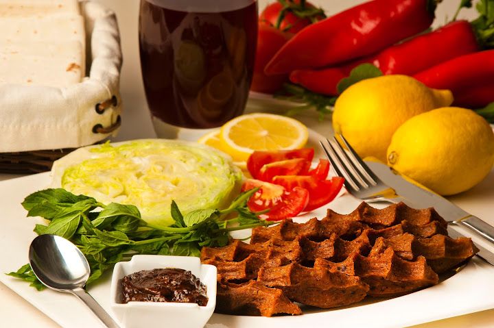 Batı bey - meze, çiğ köfte