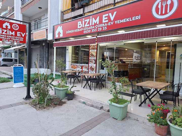Bizim ev