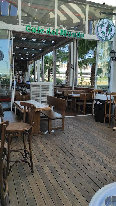 Cafe Del Mundo