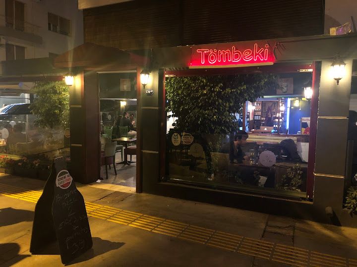 Cafe Tömbeki