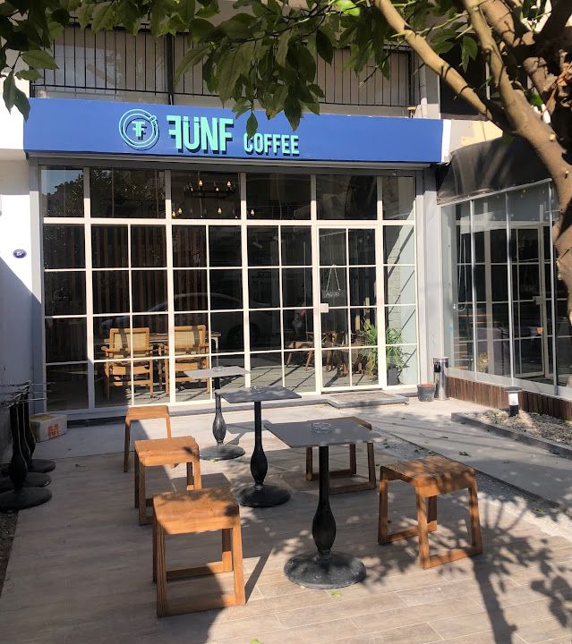 Fünf coffee