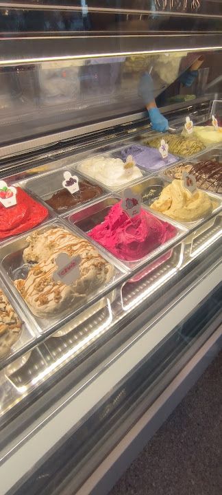 Gets Refined Patisserie Bostanlı