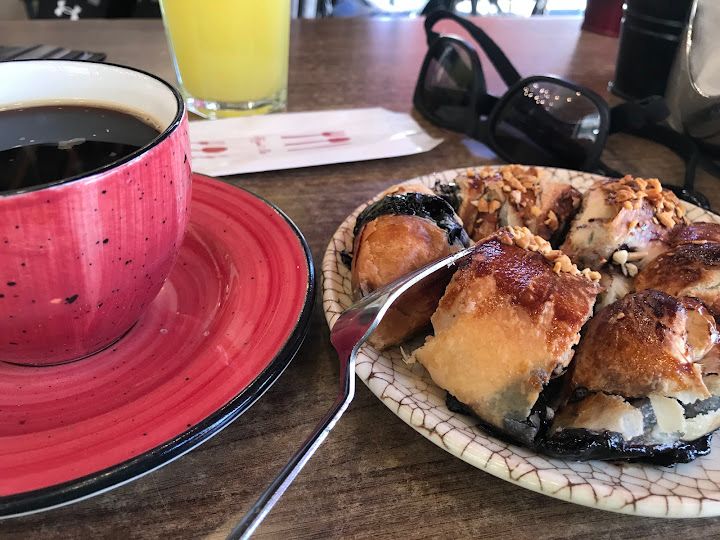 Hira Unlu Mamülleri & Cafe