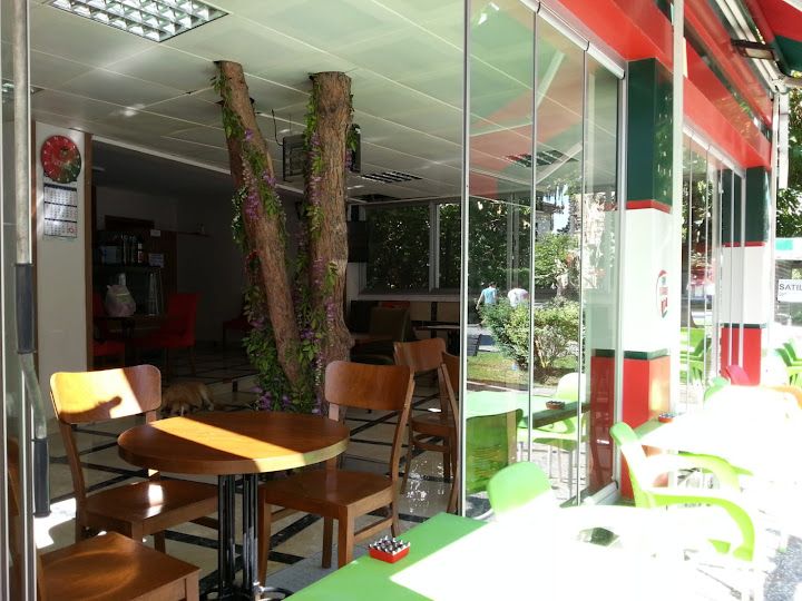 Karşıyaka Çarşı Kafe