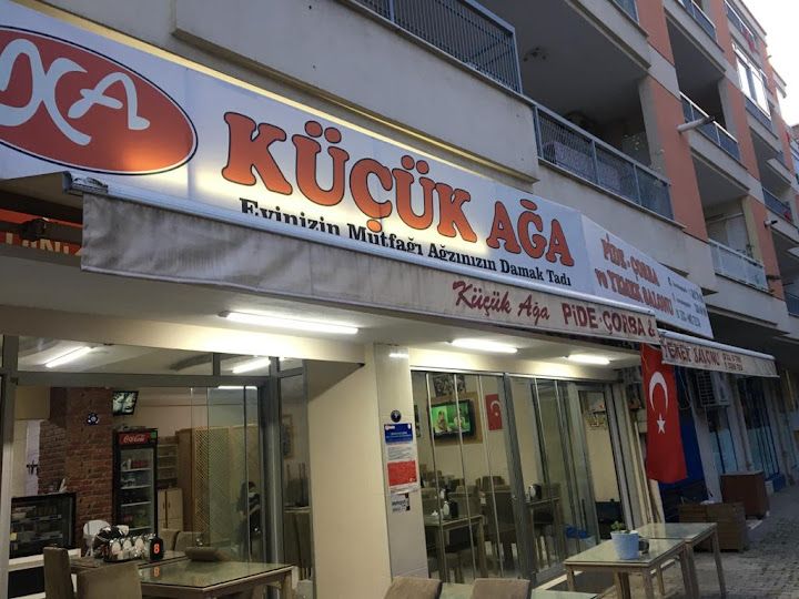 Küçük ağa pide lahmacun salonu