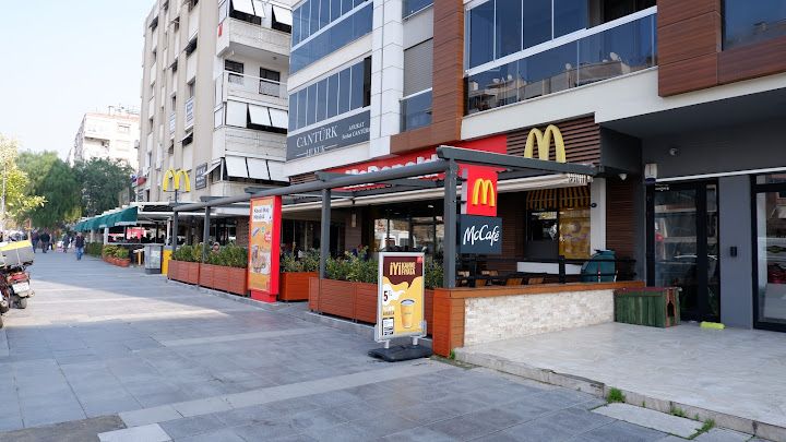 Mcdonald's İzmir Karşıyaka