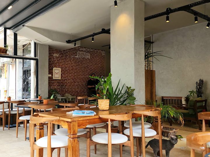 Nim breakfast & coffee