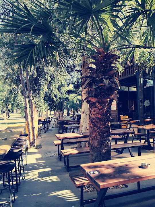 Pub locale bostanlı