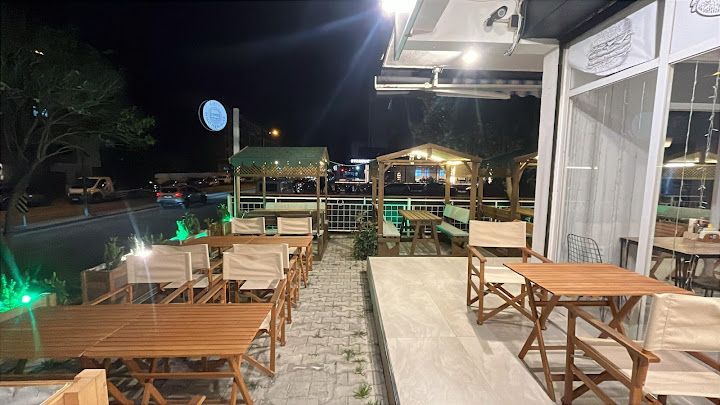 Road to burger