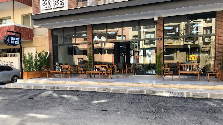 Sokak arası cafe