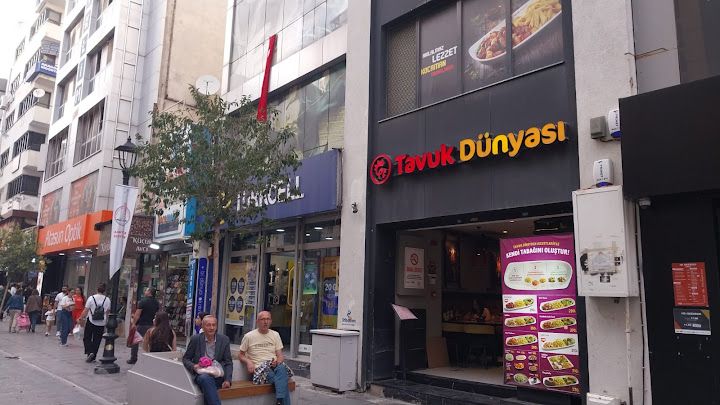 Tavuk dünyası karşıyaka cadde