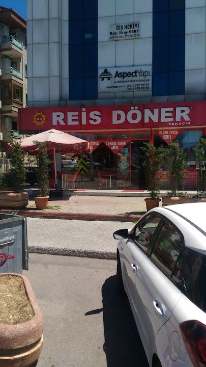 Reis Döner Yakacık Çarşı İçi Yeni Mahalle (sefa Kuyumcu Yanı)