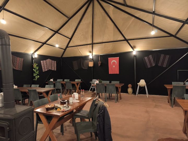 Taraça Kahvaltı Et Mangal Semaver