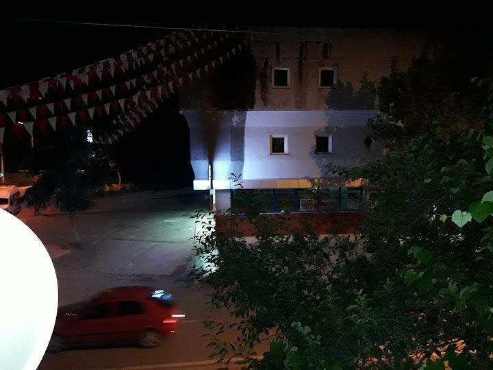 Üzmez Izgara Köfte