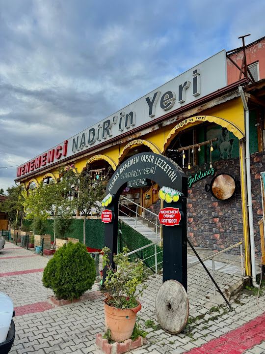 MEŞHUR MENEMENCİ NADİR'İN YERİ