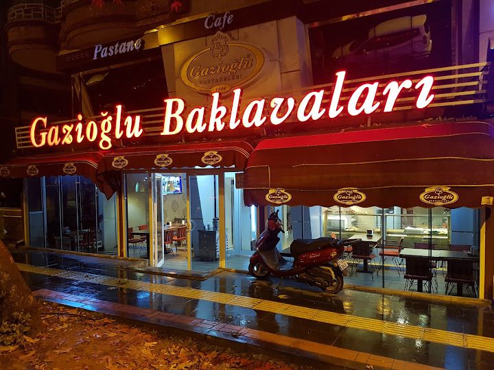 Gazioğlu Pastanesi